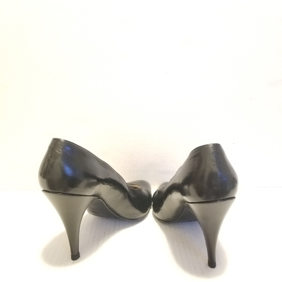 CHANEL Leather Black Heels Pumps. - Picture 5 of 14